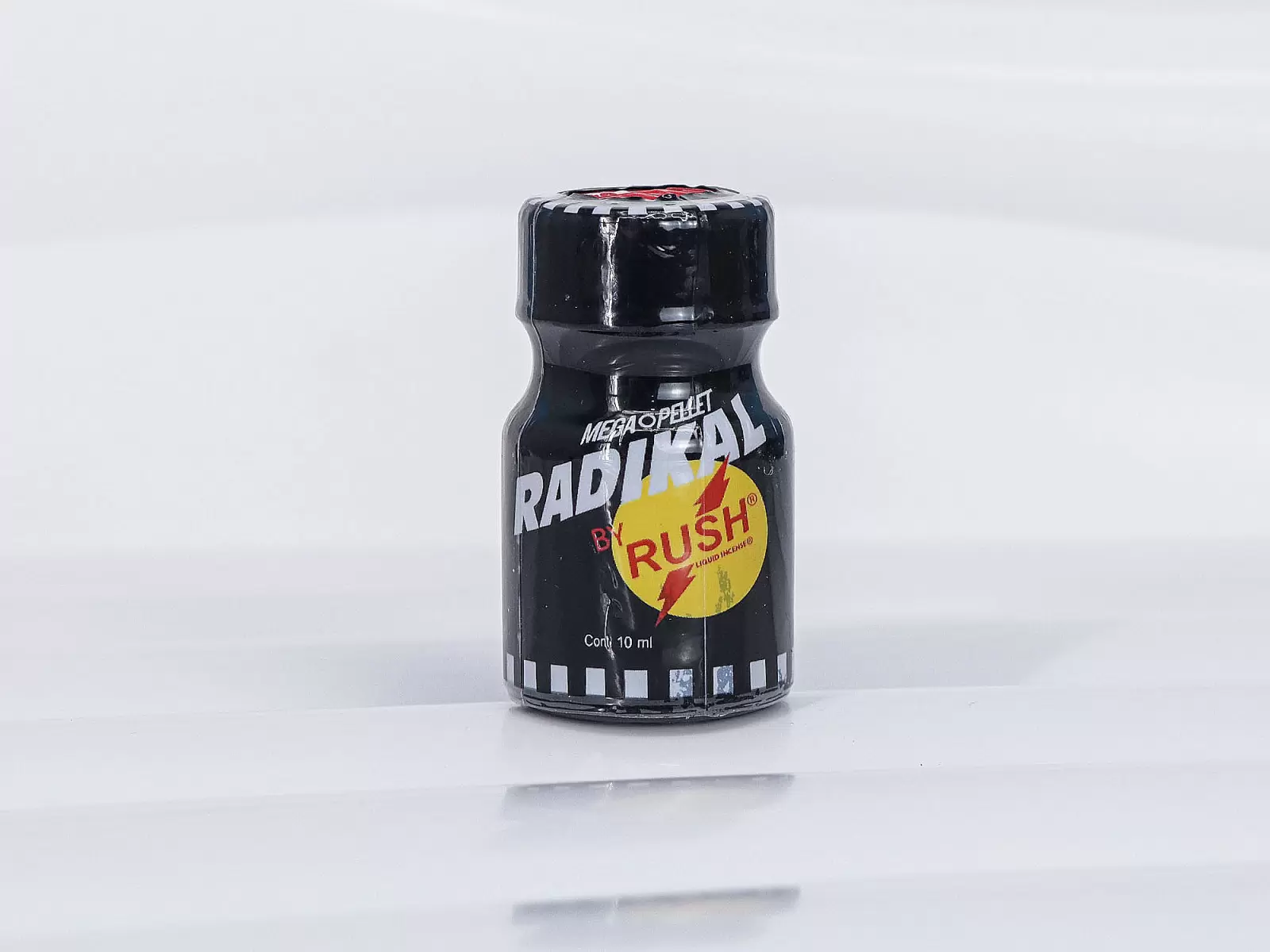 Chai h&iacute;t Radikal Rush 10ml tăng cảm gi&aacute;c hưng phấn