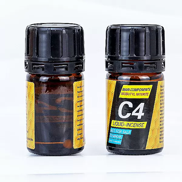 Chai hít C4 Liquid Incense 40ml kích thích hưng phấn mạnh mẽ