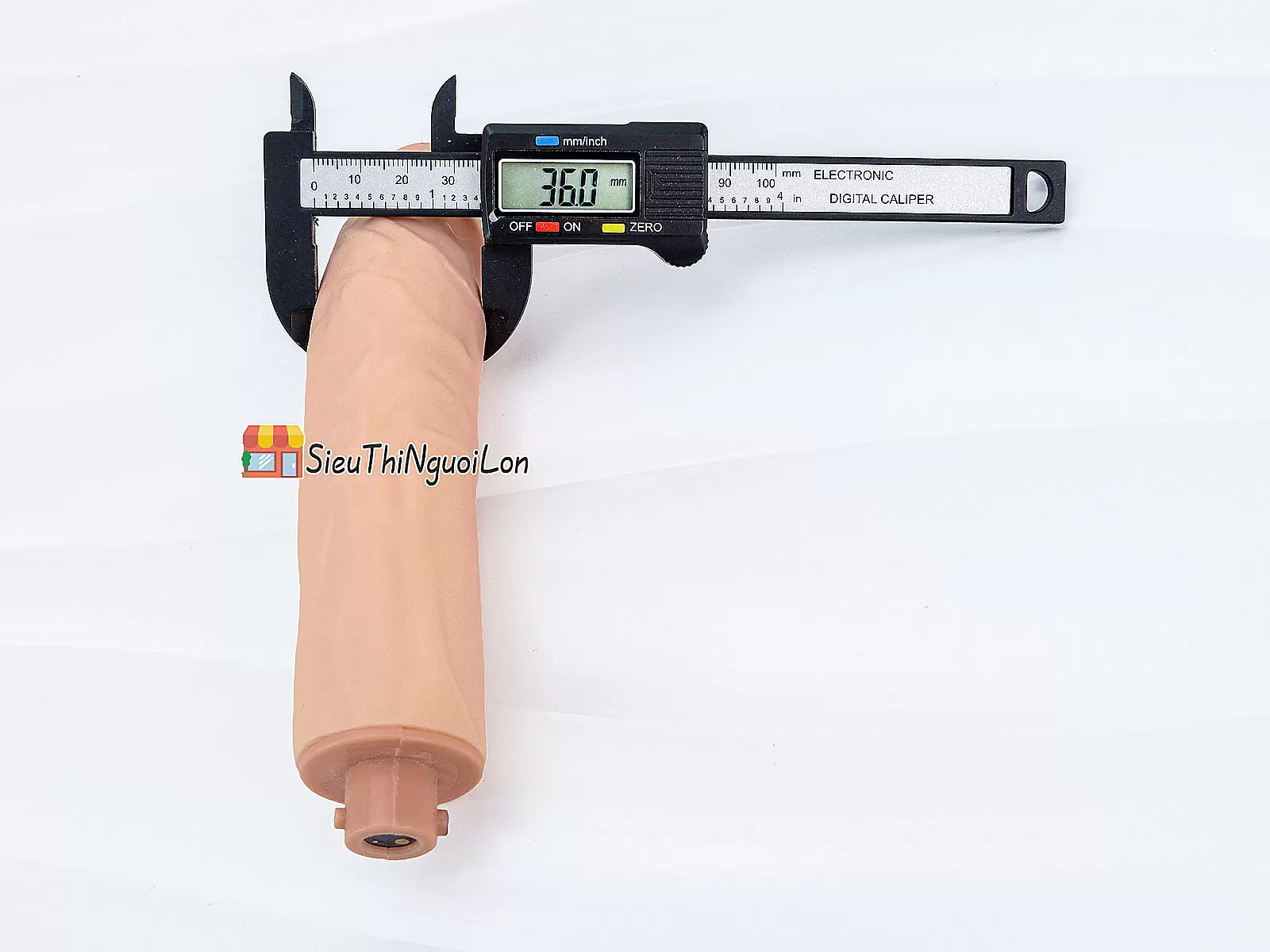 Dương vật giả Cyclone Fire có đế rung thụt điều khiển từ xa