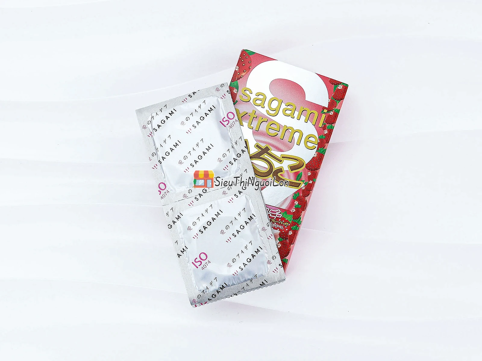 Bao cao su Sagami Xtreme Strawberry mỏng nhẹ tự nhiên, hương dâu ngọt ngào đầy quyến rũ