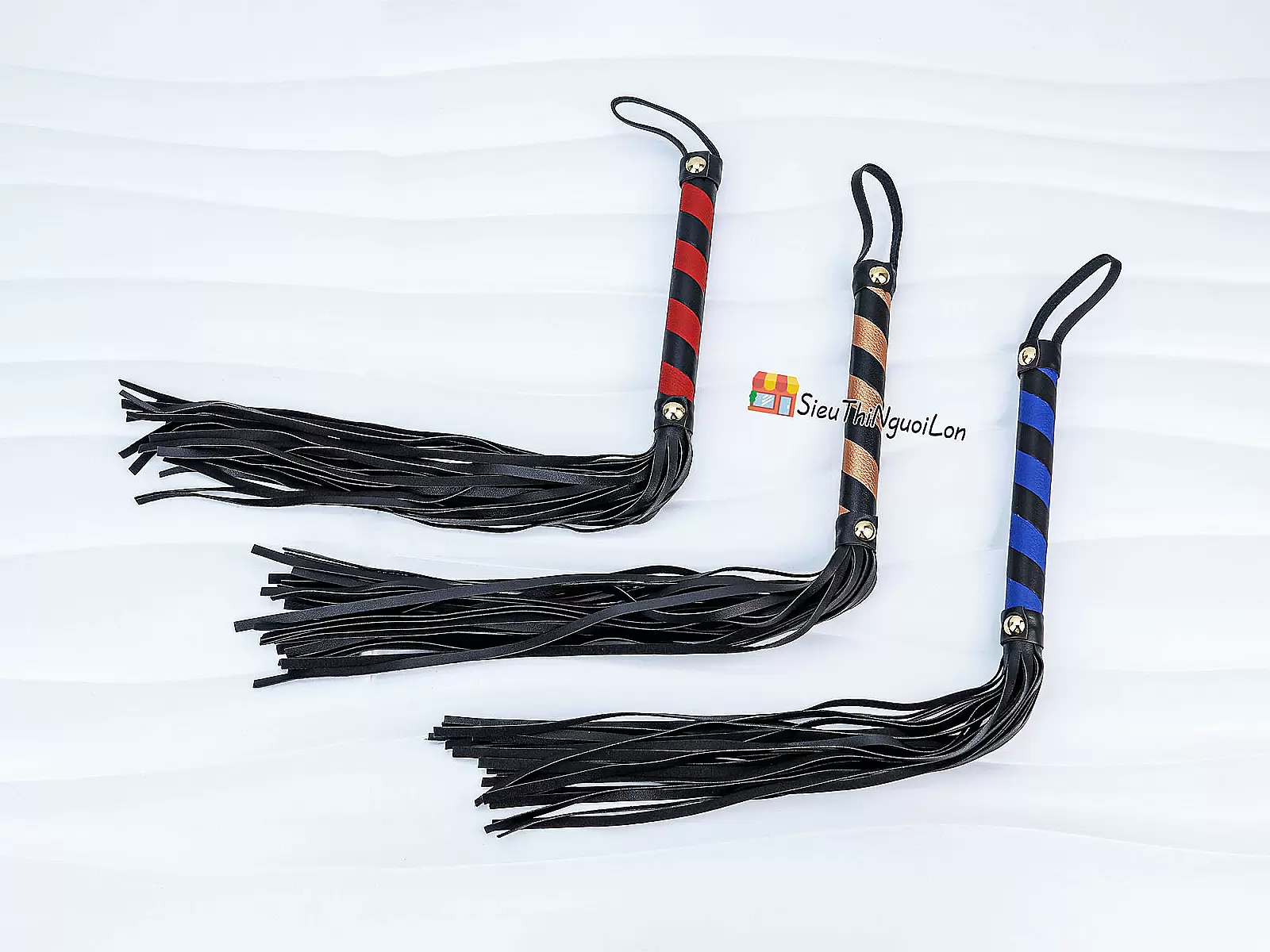 Đồ chơi bạo dâm roi da Luxury Fetish 3 màu