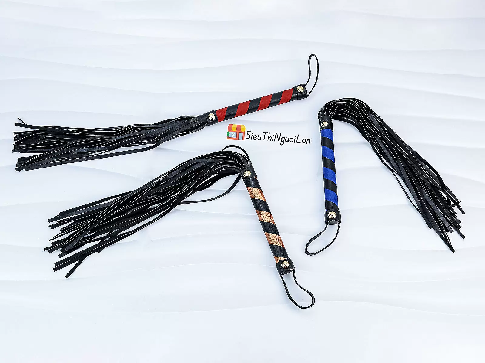 Đồ chơi bạo dâm roi da Luxury Fetish 3 màu