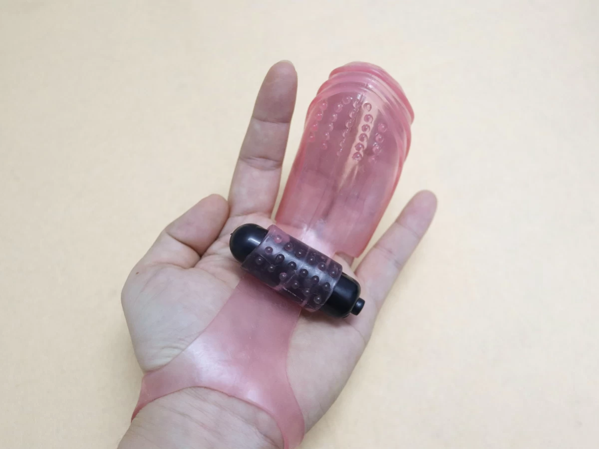Bao silicone có rung đeo ngón tay kích thích vùng kín