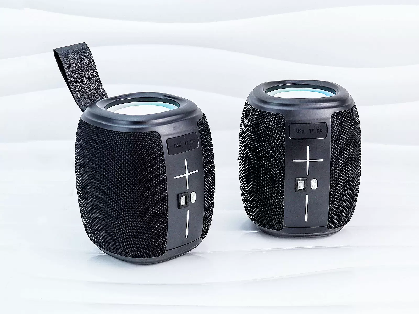 Loa Bluetooth V-805 âm thanh mạnh mẽ, LED đổi màu, chống nước IPX4