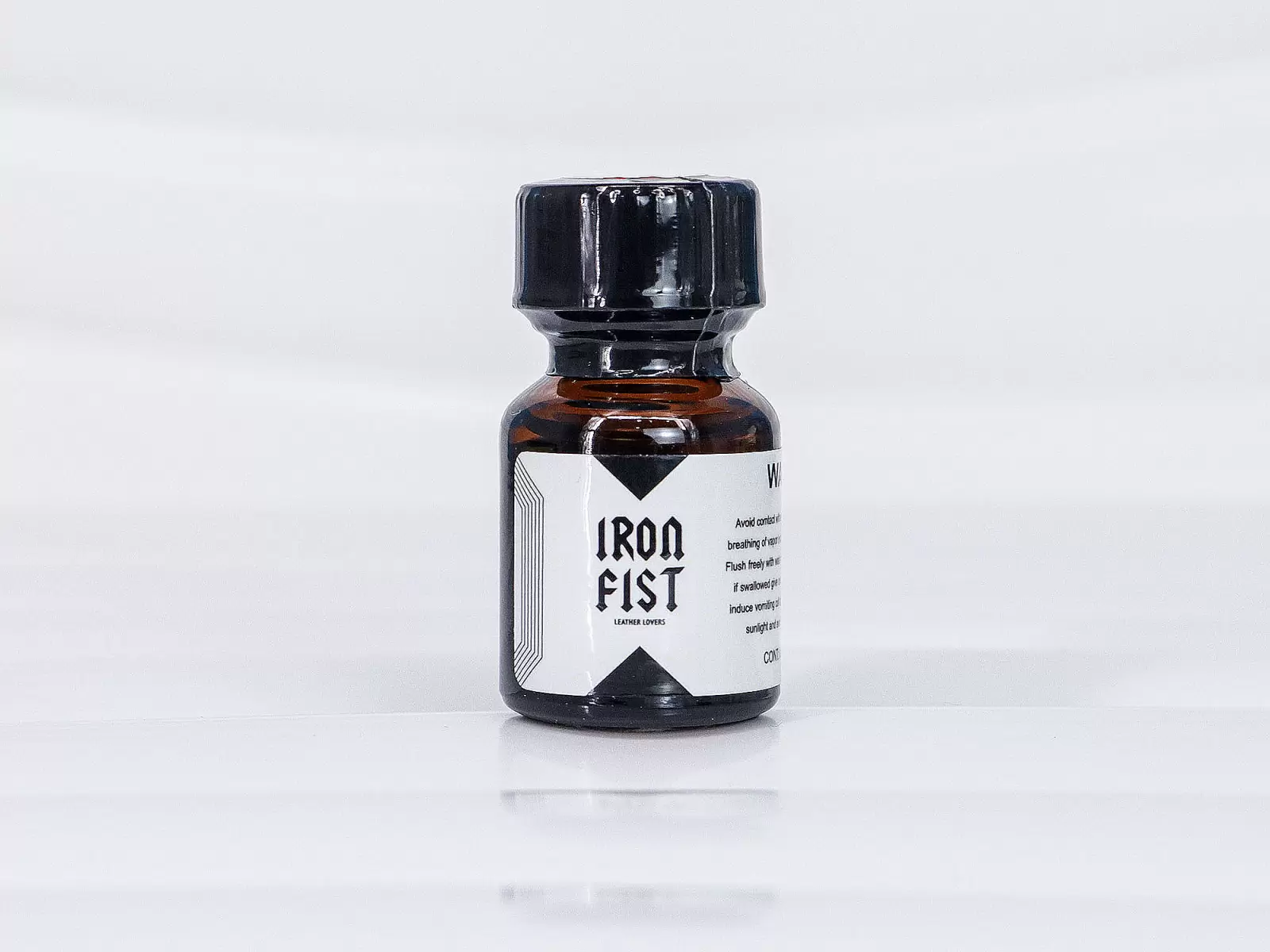 Chai h&iacute;t Iron Fist Leather Lovers 10ml tăng cảm gi&aacute;c hưng phấn