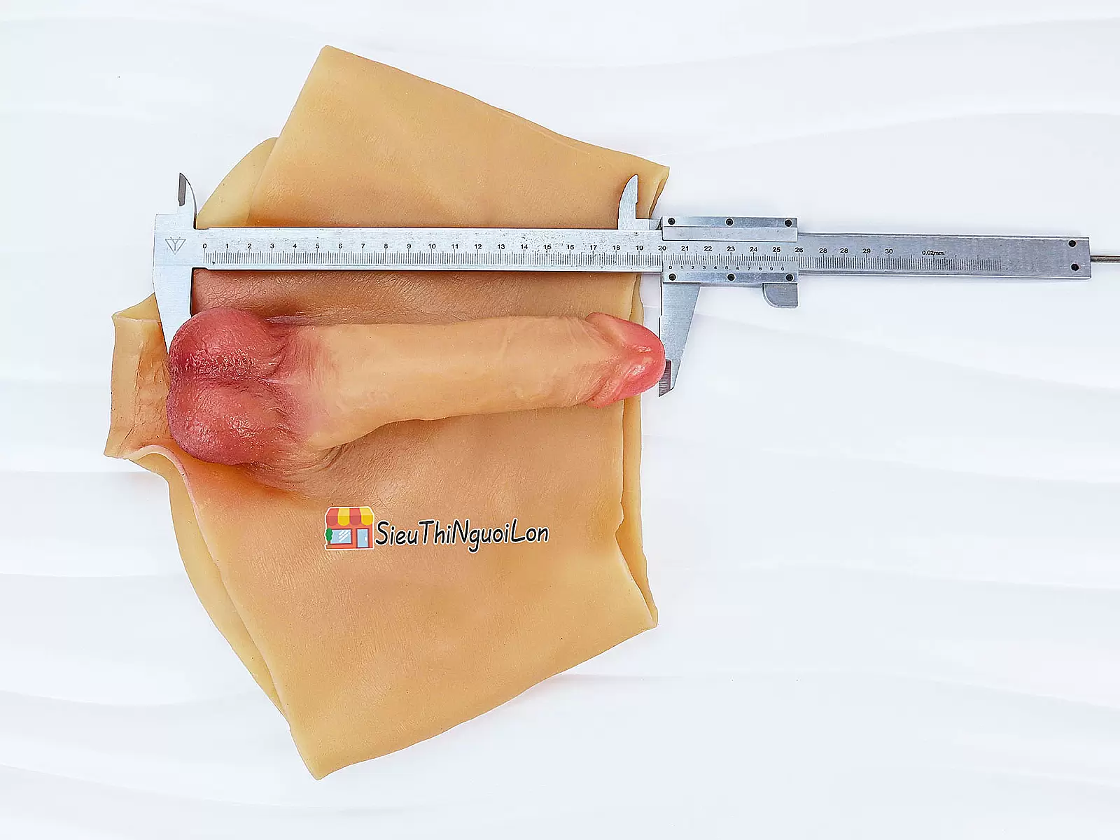 Quần dương vật giả rỗng ruột kèm trứng rung điều khiển từ xa