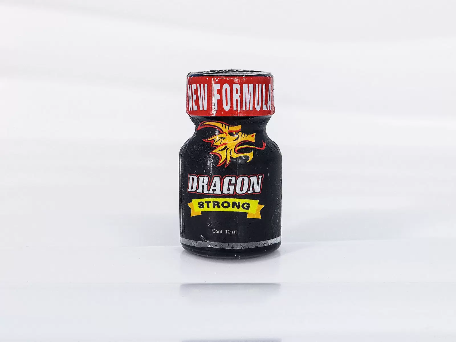 Chai h&iacute;t Dragon Strong 10ml tăng cảm gi&aacute;c phấn kh&iacute;ch