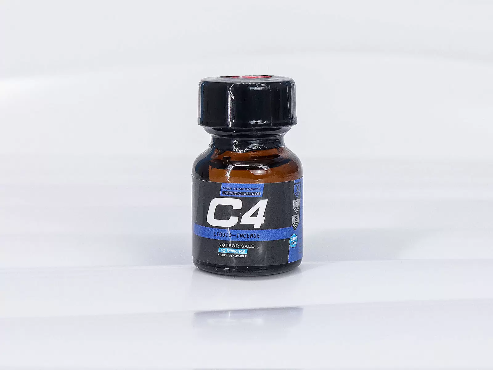 Chai hít C4 Liquid Incense 10ml tăng cảm giác phấn khích