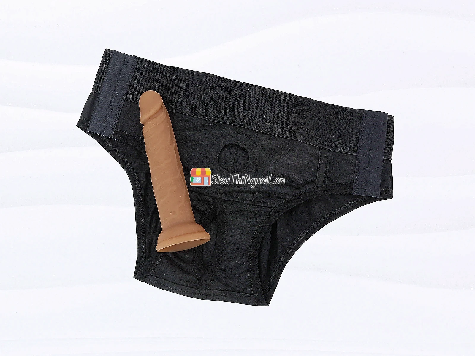 Quần chip tam giác + dương vật giả có đế sự kết hợp hoàn hảo