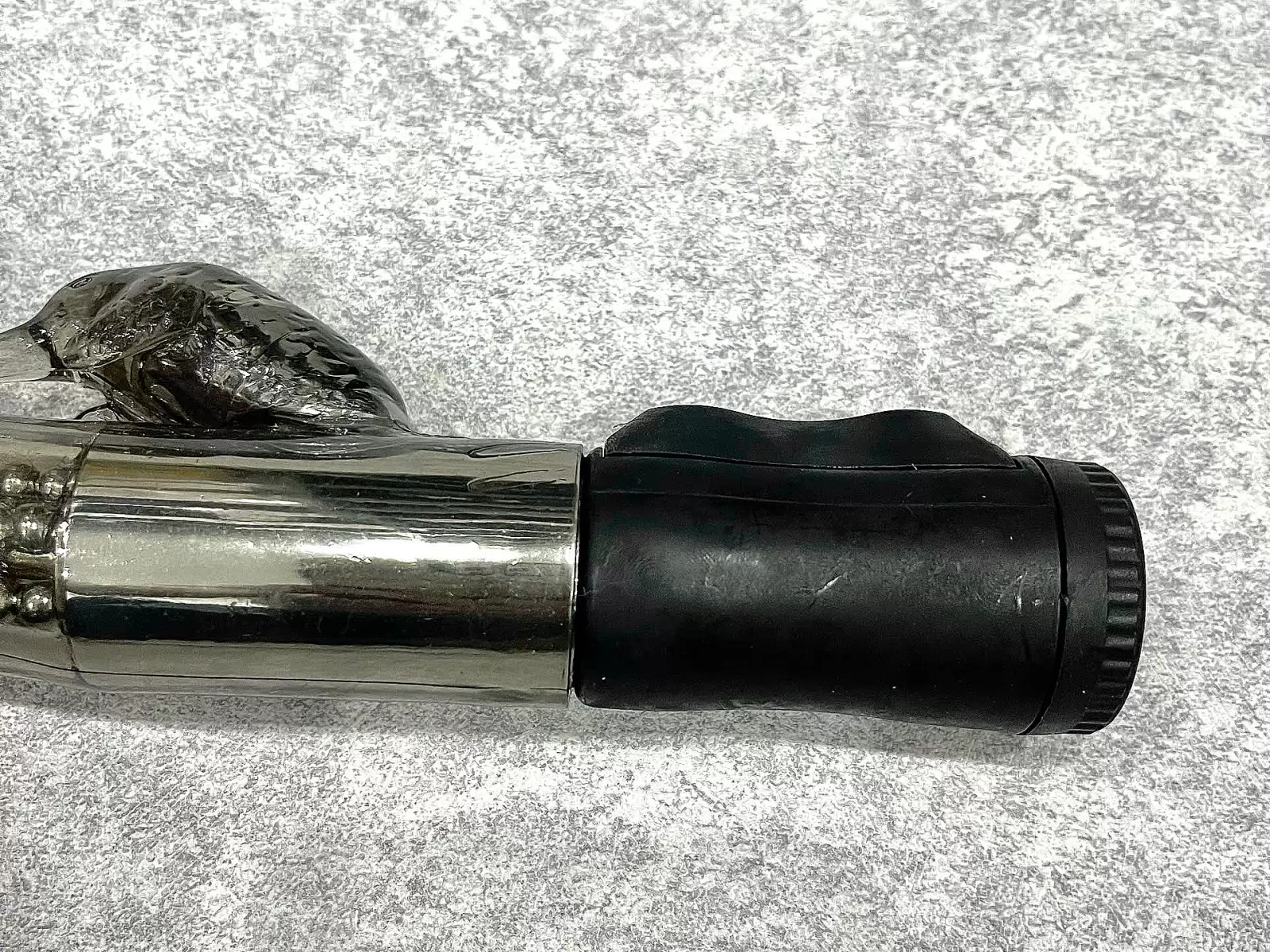 Thanh lý - Dương vật giả có nhánh silicon hoạt động bình thường, bị chảy keo tay cầm