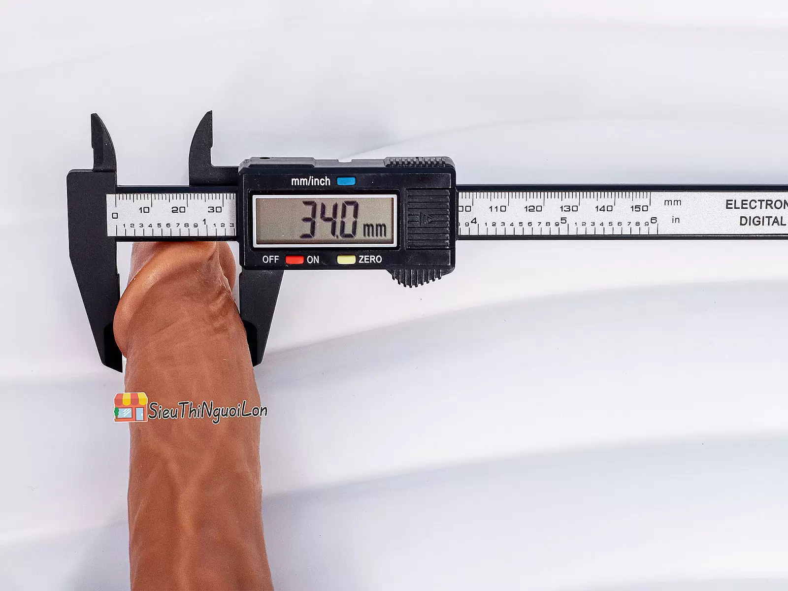 Dương vật giả có đế Dildo đầu và nhánh lưỡi liếm kèm điều khiển từ xa