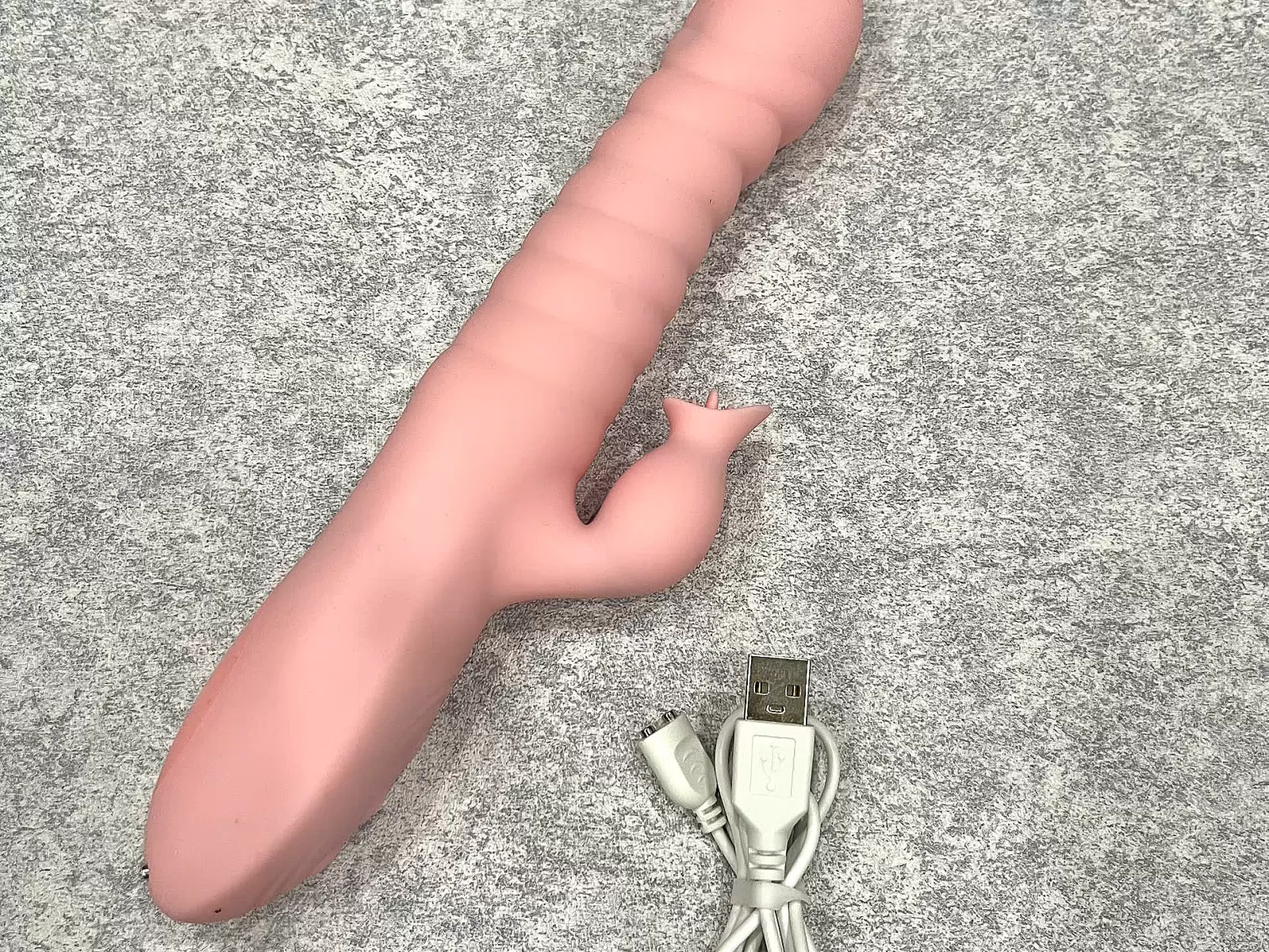 Thanh lý - Dương vật giả silicon Sweet Vibrator không còn chức năng rung